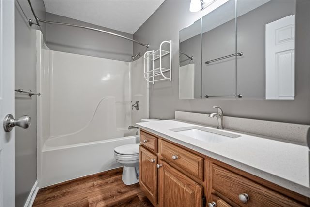 1514 View Point Drive, Beavercreek, OH 45434