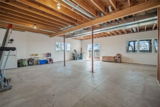 1514 View Point Drive, Beavercreek, OH 45434