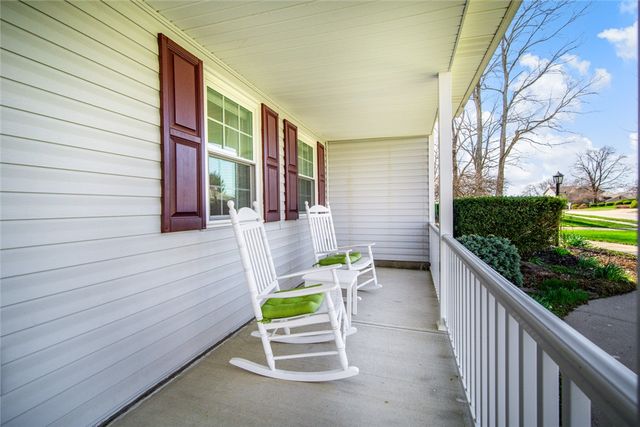 1514 View Point Drive, Beavercreek, OH 45434