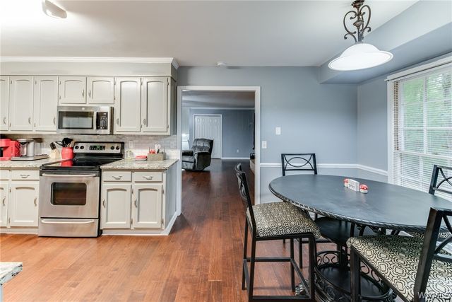 2620 BERKLEY HILLS DR, Tuscaloosa, AL 35404