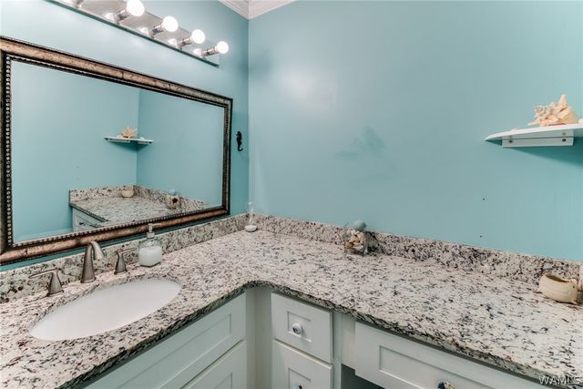 2620 BERKLEY HILLS DR, Tuscaloosa, AL 35404