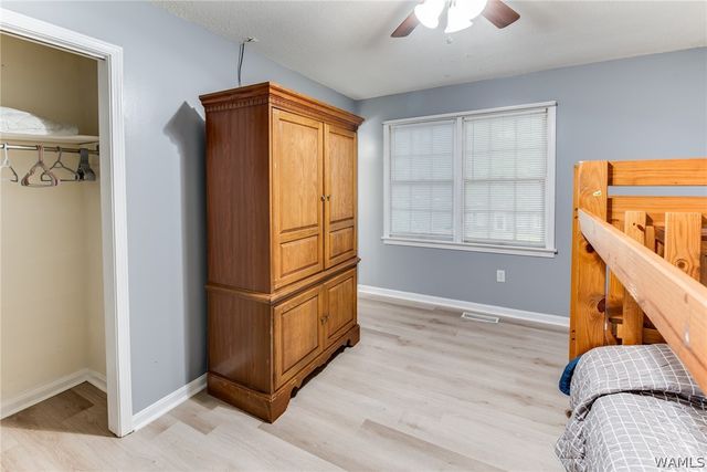 2620 BERKLEY HILLS DR, Tuscaloosa, AL 35404