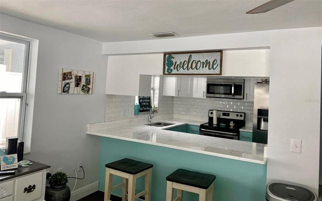 5240 SCHOOL ROAD, New Port Richey, FL 34653