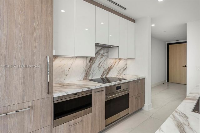 151 N Seabreeze 1003-E, Fort Lauderdale, FL 33304