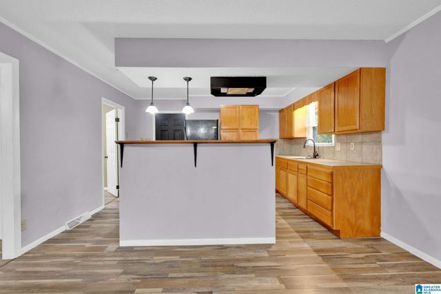 2015 SHADY LANE, Hueytown, AL 35023