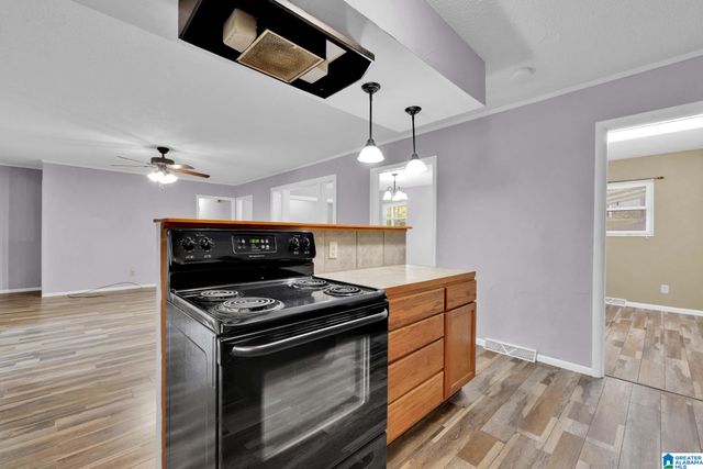 2015 SHADY LANE, Hueytown, AL 35023