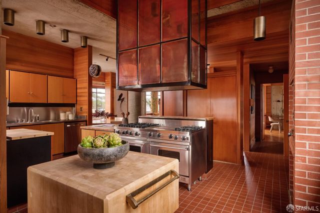 111 Edgehill Way, San Francisco, CA 94127