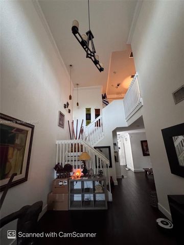 15064 SW 8th Ln, Miami, FL 33194