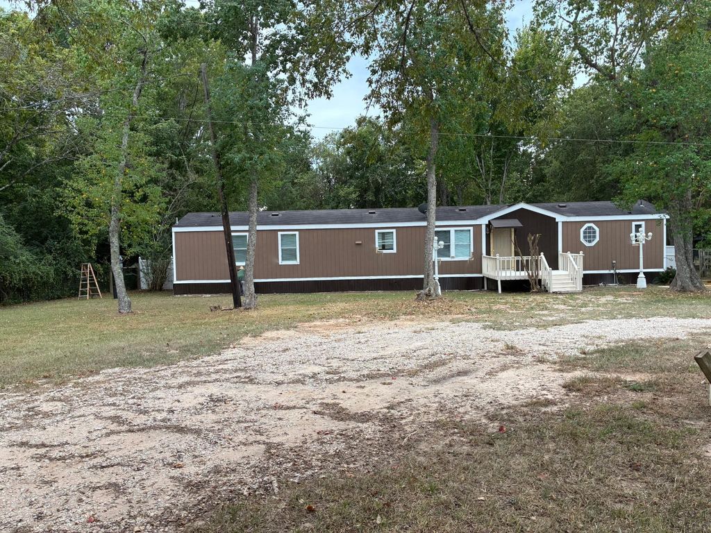 9677 Longstreet Road, Willis, TX 77318