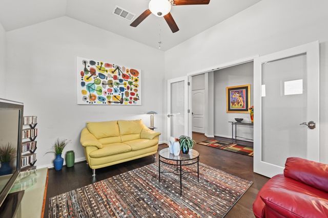 211 Oleander LOOP, Buda, TX 78610