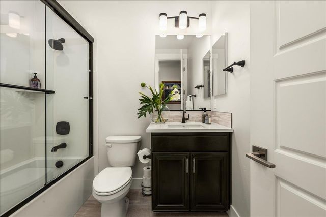 3285 Sofia Dr, Lincoln, CA 95648