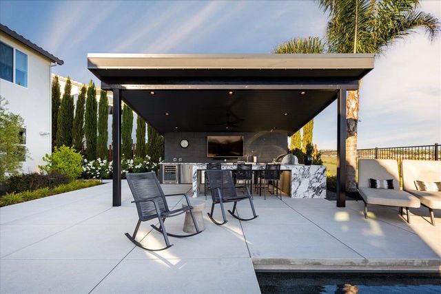 3285 Sofia Dr, Lincoln, CA 95648