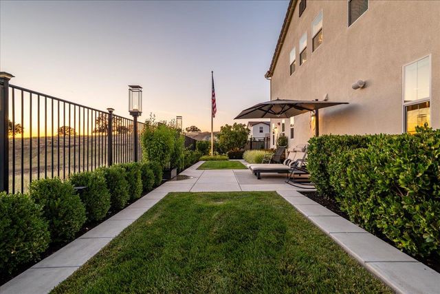 3285 Sofia Dr, Lincoln, CA 95648
