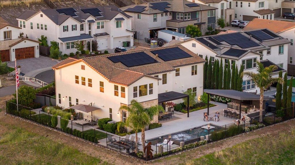 3285 Sofia Dr, Lincoln, CA 95648