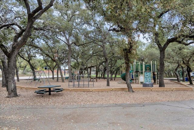 312 Alloway DR, Spicewood, TX 78669