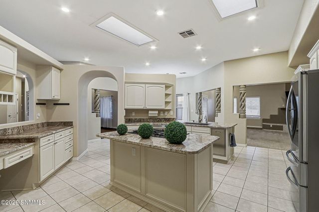 1285 Apple Tree Lane, Las Cruces, NM 88007