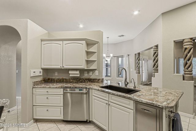 1285 Apple Tree Lane, Las Cruces, NM 88007