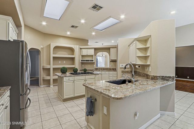 1285 Apple Tree Lane, Las Cruces, NM 88007