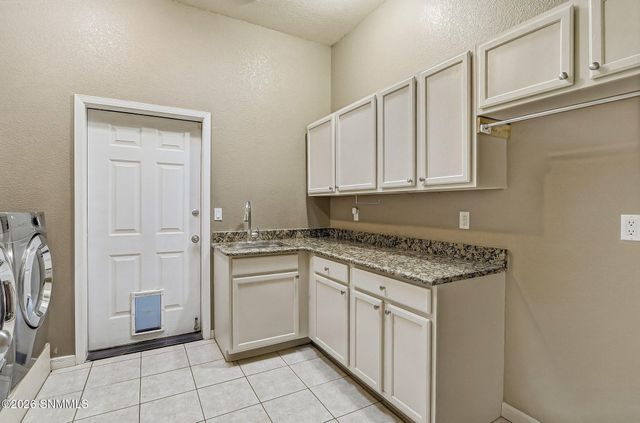 1285 Apple Tree Lane, Las Cruces, NM 88007