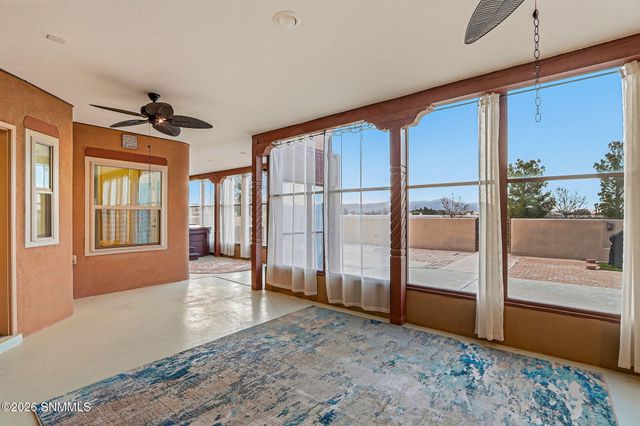 1285 Apple Tree Lane, Las Cruces, NM 88007