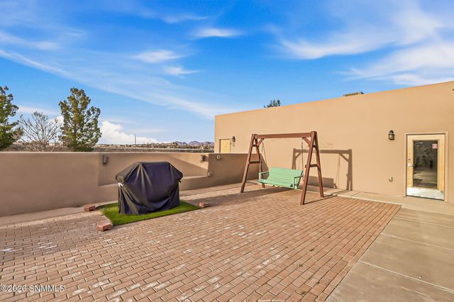 1285 Apple Tree Lane, Las Cruces, NM 88007