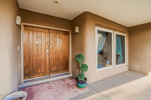 1285 Apple Tree Lane, Las Cruces, NM 88007