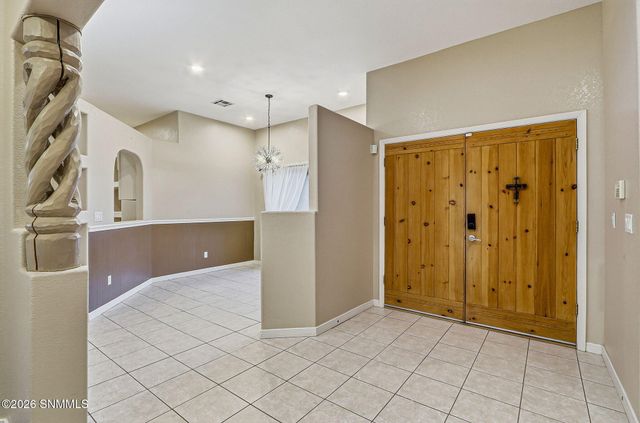 1285 Apple Tree Lane, Las Cruces, NM 88007