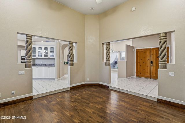 1285 Apple Tree Lane, Las Cruces, NM 88007