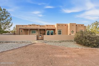 1285 Apple Tree Lane, Las Cruces, NM 88007