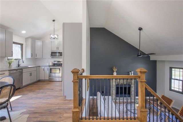 1201 E Butterfield Place, Olathe, KS 66062