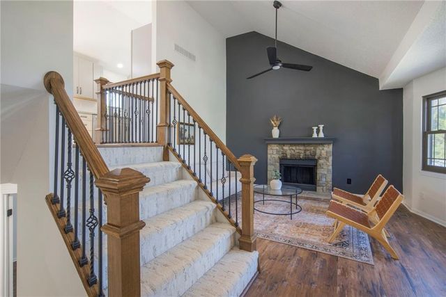 1201 E Butterfield Place, Olathe, KS 66062