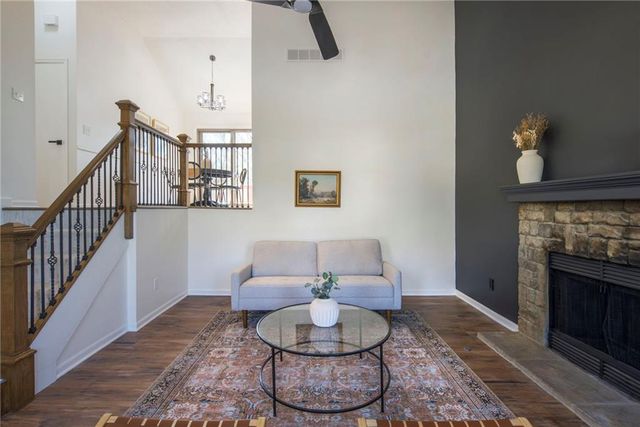 1201 E Butterfield Place, Olathe, KS 66062