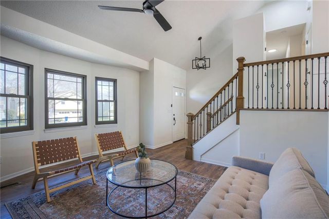 1201 E Butterfield Place, Olathe, KS 66062