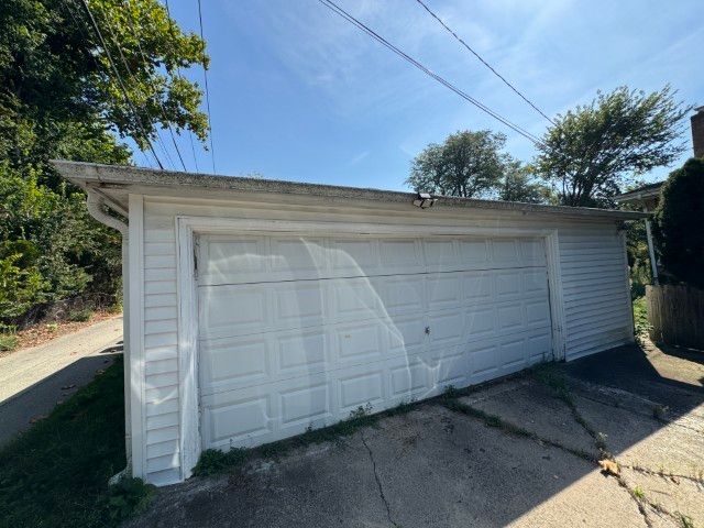 2036 Lake Avenue, Wilmette, IL 60091