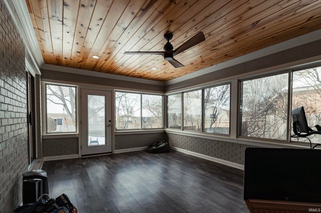 3377 Avondale Drive, Newburgh, IN 47630