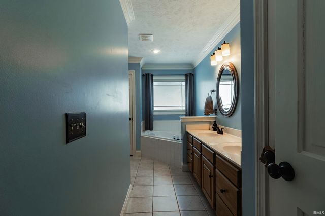 3377 Avondale Drive, Newburgh, IN 47630