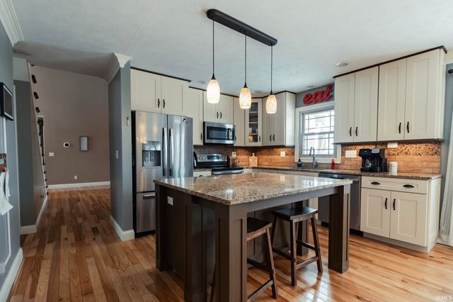 3377 Avondale Drive, Newburgh, IN 47630