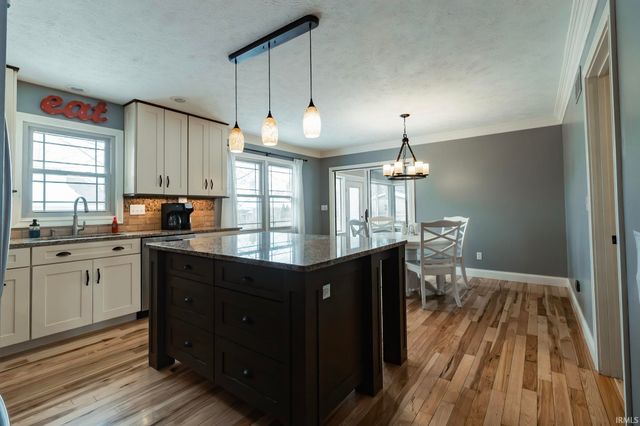 3377 Avondale Drive, Newburgh, IN 47630