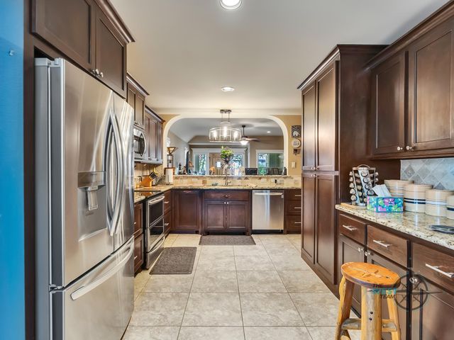 3302 Dunes Circle, Montgomery, TX 77356