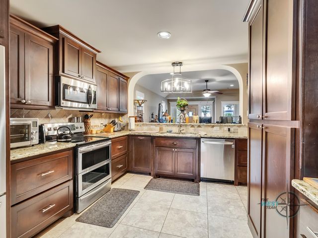 3302 Dunes Circle, Montgomery, TX 77356