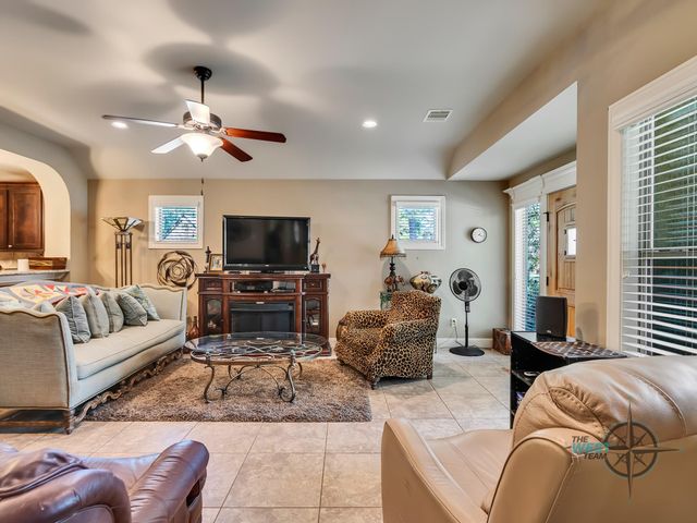 3302 Dunes Circle, Montgomery, TX 77356