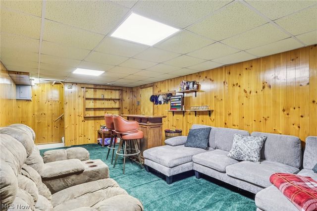 1682 Arthur Drive NW, Warren, OH 44485