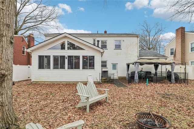 1682 Arthur Drive NW, Warren, OH 44485