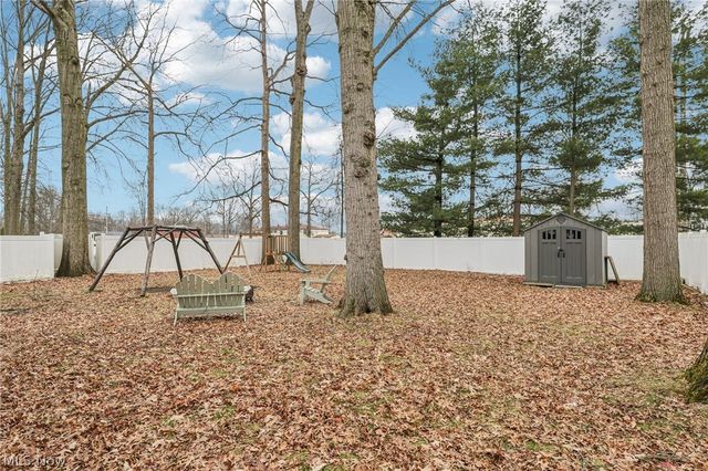 1682 Arthur Drive NW, Warren, OH 44485