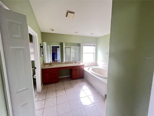 6139 46TH STREET E, Bradenton, FL 34203