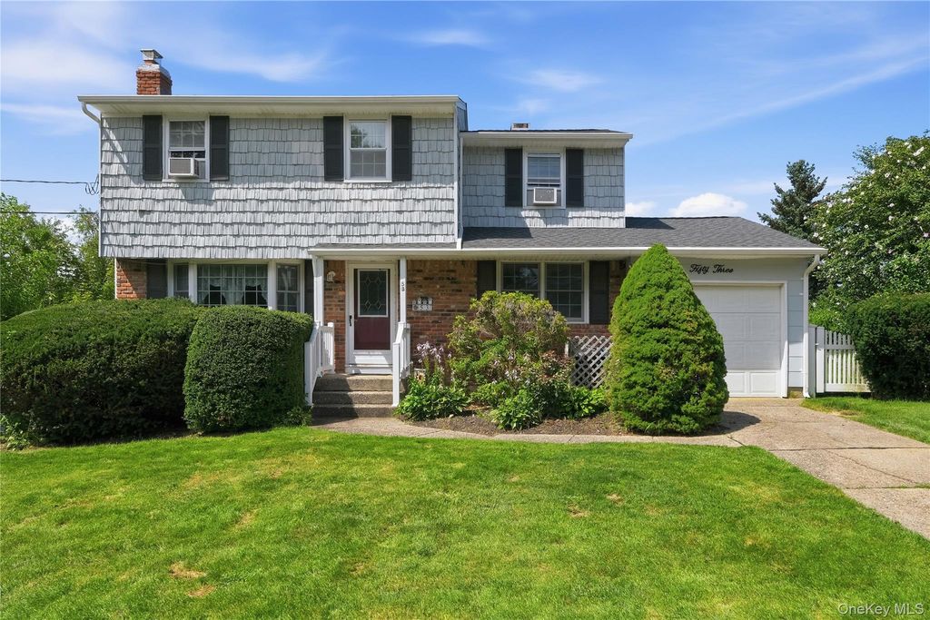 53 Comerford Street, Port Jefferson, NY 11776