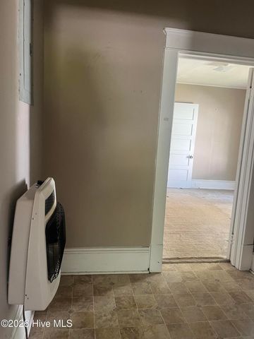 702 W Walnut Street, Goldsboro, NC 27530