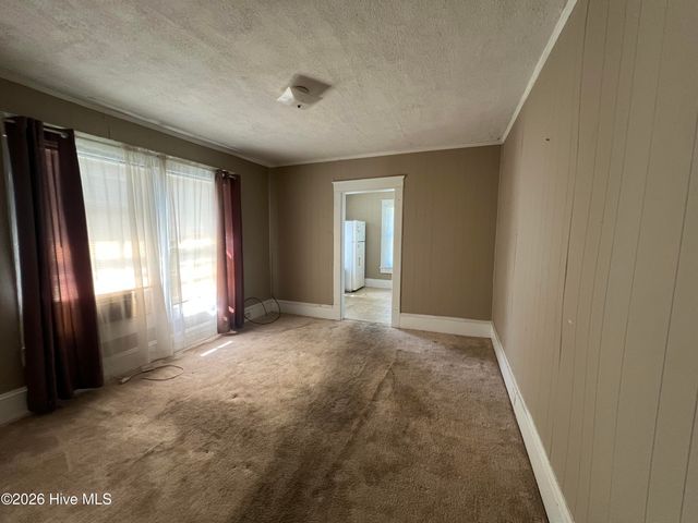 702 W Walnut Street, Goldsboro, NC 27530
