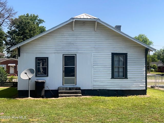 702 W Walnut Street, Goldsboro, NC 27530