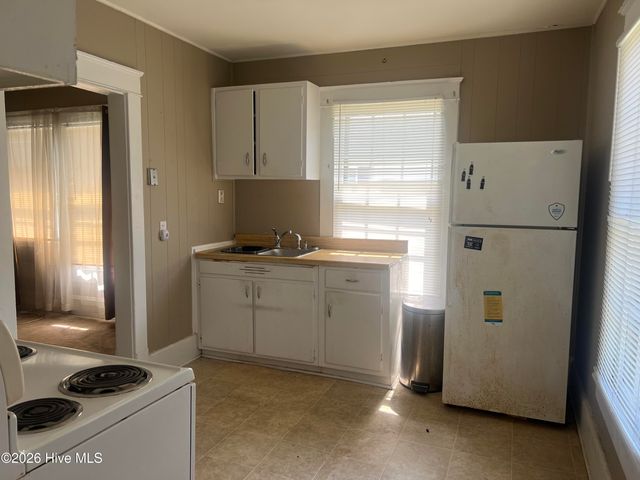 702 W Walnut Street, Goldsboro, NC 27530